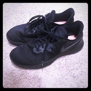 Black nike comfort footbed sneakers for women